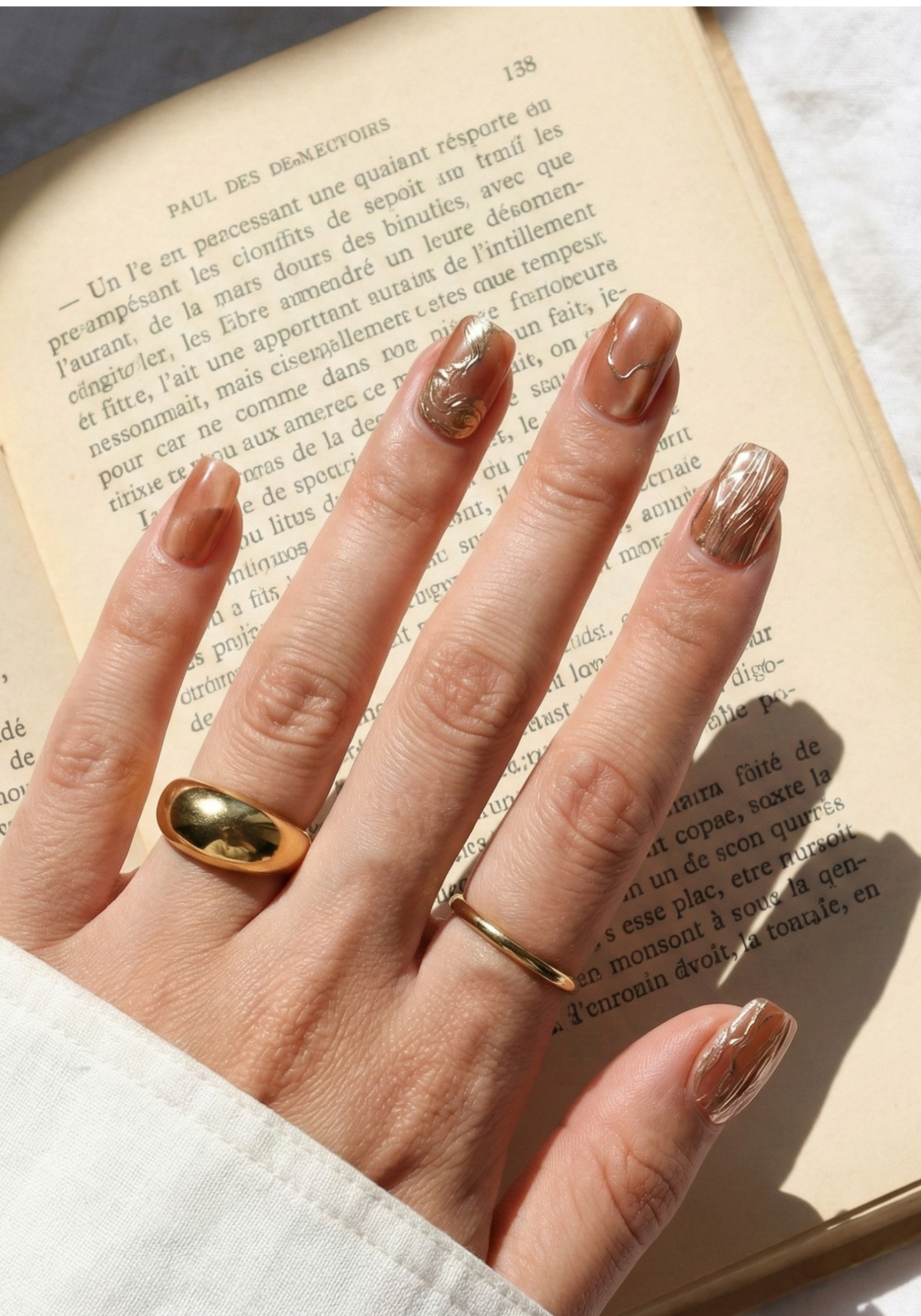 tich press on nails/caramel chrome